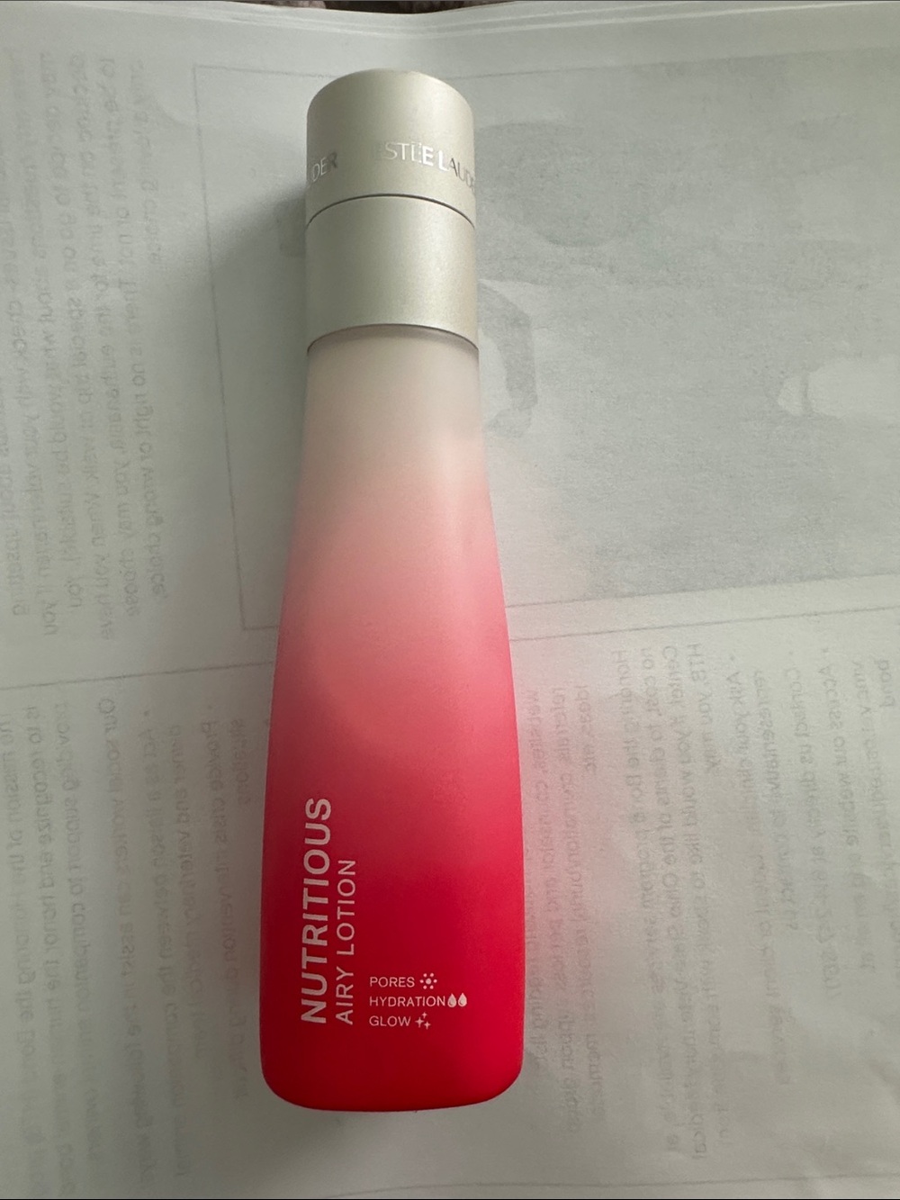 Estée Lauder Nutritious Airy Lotion - Pink Ombre Bottle